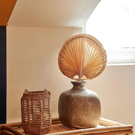 Bourgon Flat Paris