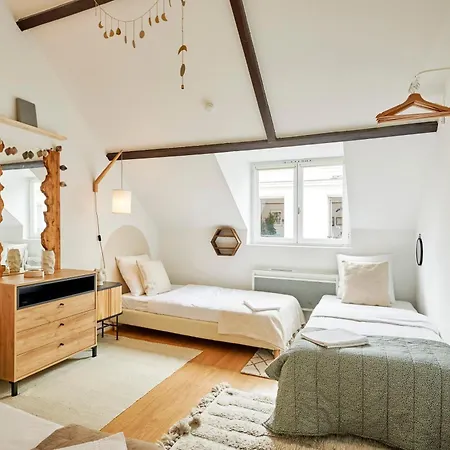 Bourgon Flat Paris