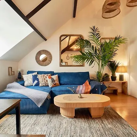 Bourgon Flat * باريس