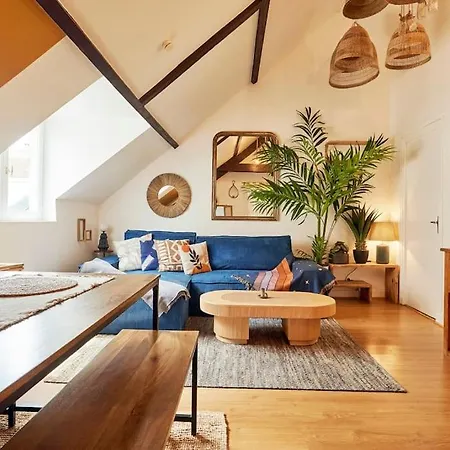 Bourgon Flat Апартаменты